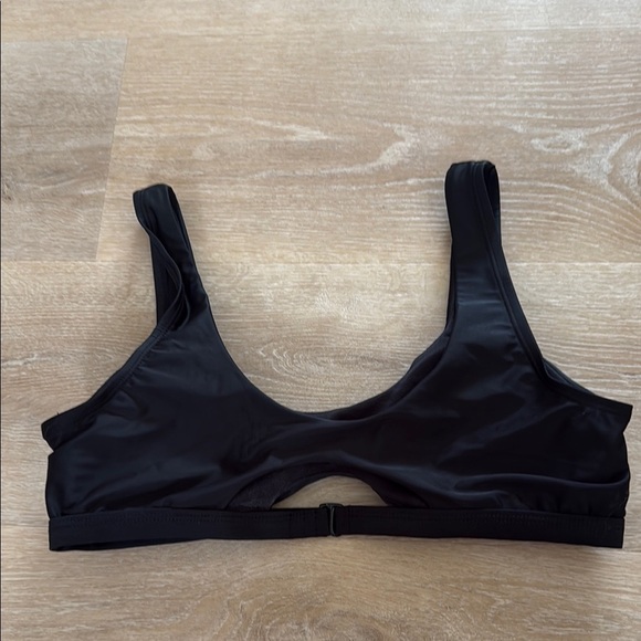 Time and Tru Black Women's Swimsuit top bikini top Size L 12/14 padded cut out - Picture 2 of 8